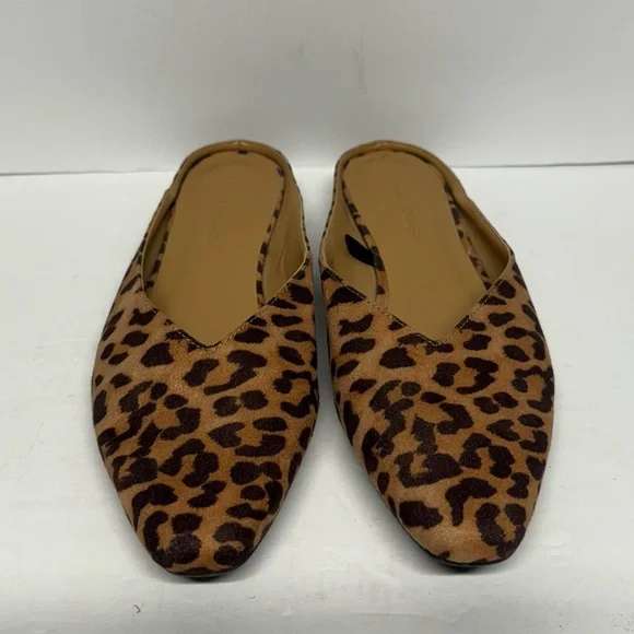 Banana Republic Flats Low Heel Cheetah Print Mules Slide On Shoes Women’s Size 6 - Picture 6 of 11